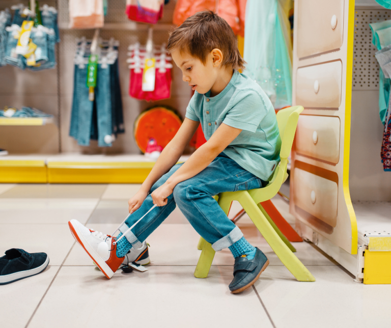 Do’s and Don’ts of Back-to-School Shoe Shopping
